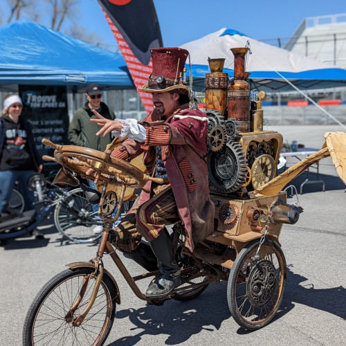 Fabrique Insolite, Art de rue, Déambulatoire, Animation, Steampunk, Vélo